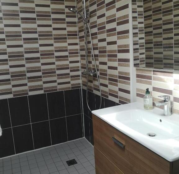 مبيت وإفطار La Petite Ecole