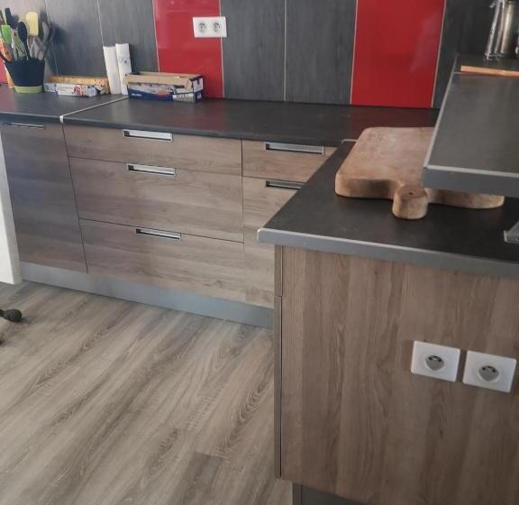 مبيت وإفطار La Petite Ecole