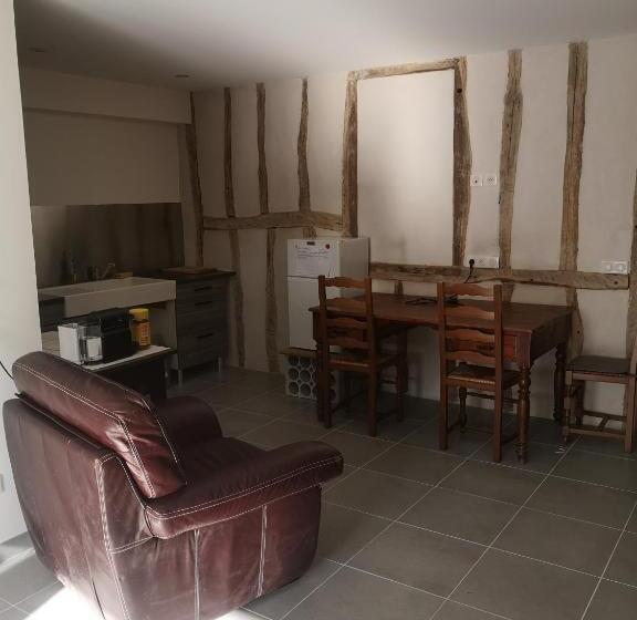 مبيت وإفطار La Petite Ecole