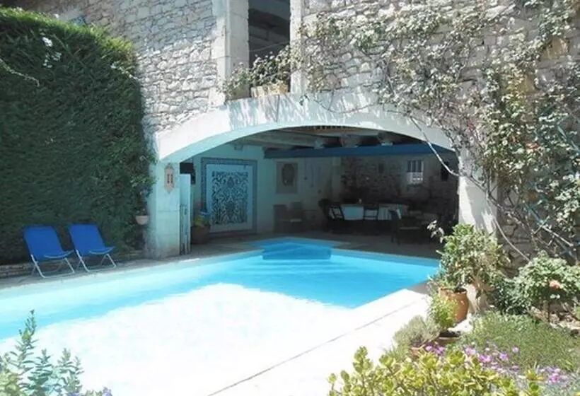 Aamiaismajoitus (B&B) Le Clos D'isabelle