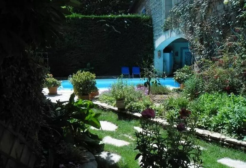 Aamiaismajoitus (B&B) Le Clos D'isabelle