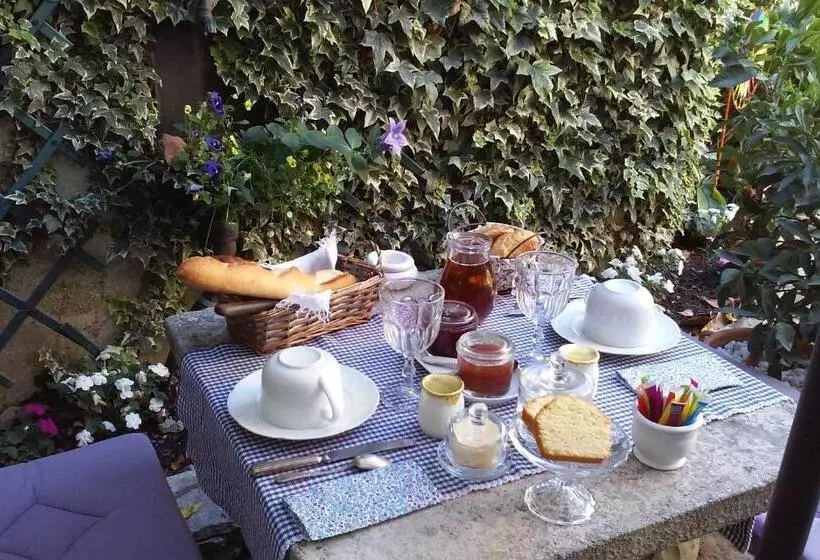 Aamiaismajoitus (B&B) Le Clos D'isabelle