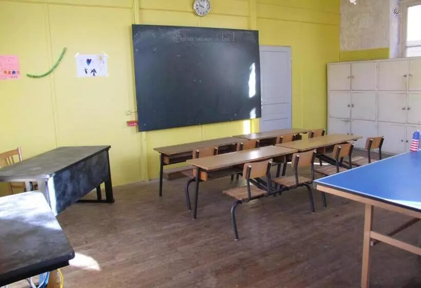 ベッドアンドブレックファースト Leclosdipontine L école Des Demoiselles