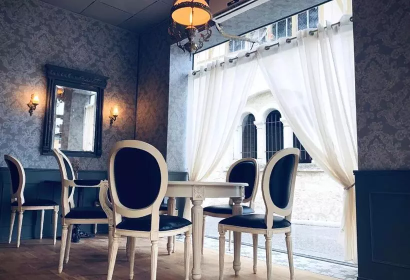 ベッドアンドブレックファースト L'entrée Chambres D'hôtes Bar & Restaurant