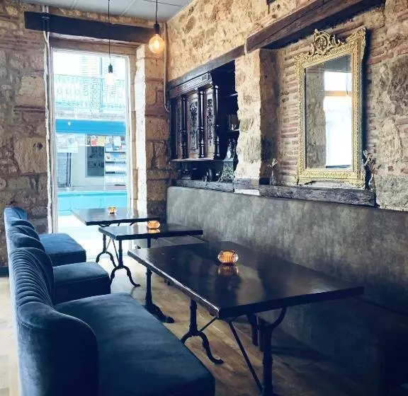 ベッドアンドブレックファースト L'entrée Chambres D'hôtes Bar & Restaurant