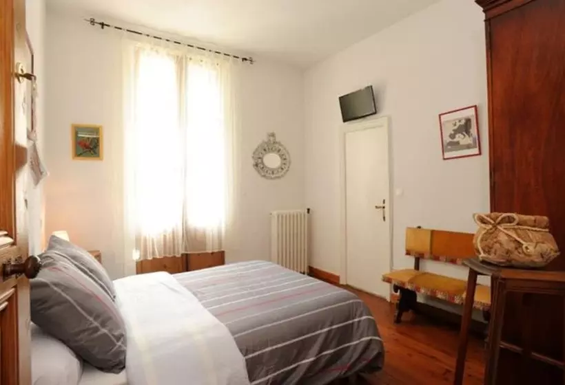 Aamiaismajoitus (B&B) L'escalivade