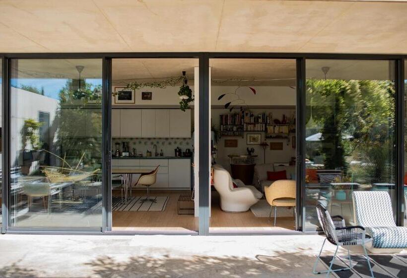 تختخواب و صبحانه Maison Jalon