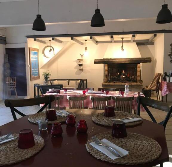 تختخواب و صبحانه Mas Du Menage En Camargue Manade Clauzel