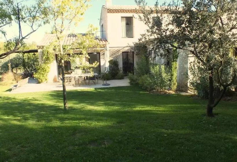 Aamiaismajoitus (B&B) Mas Notre Dame
