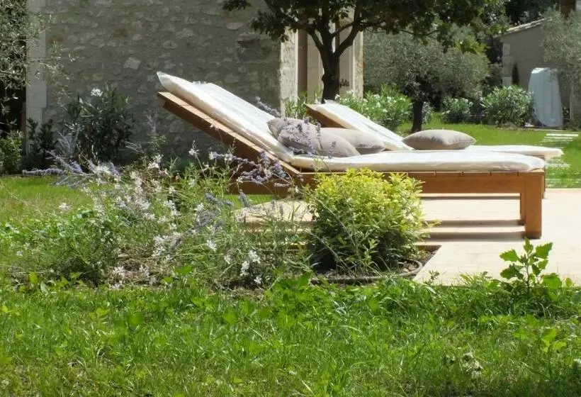 Aamiaismajoitus (B&B) Mas Notre Dame