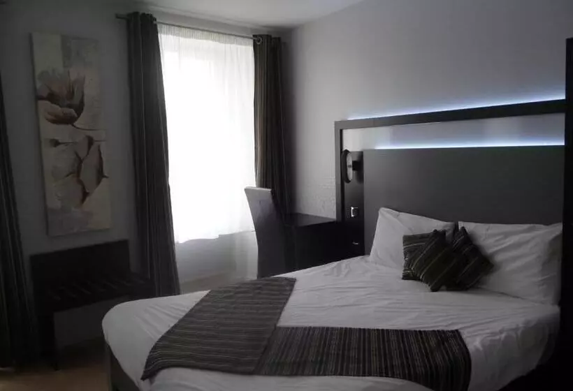 هتل Auberge Bretonne
