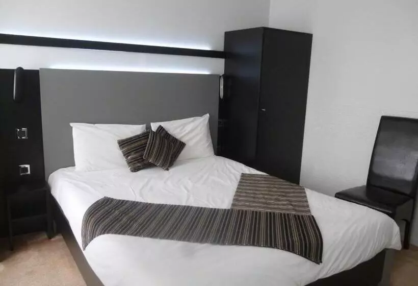 هتل Auberge Bretonne