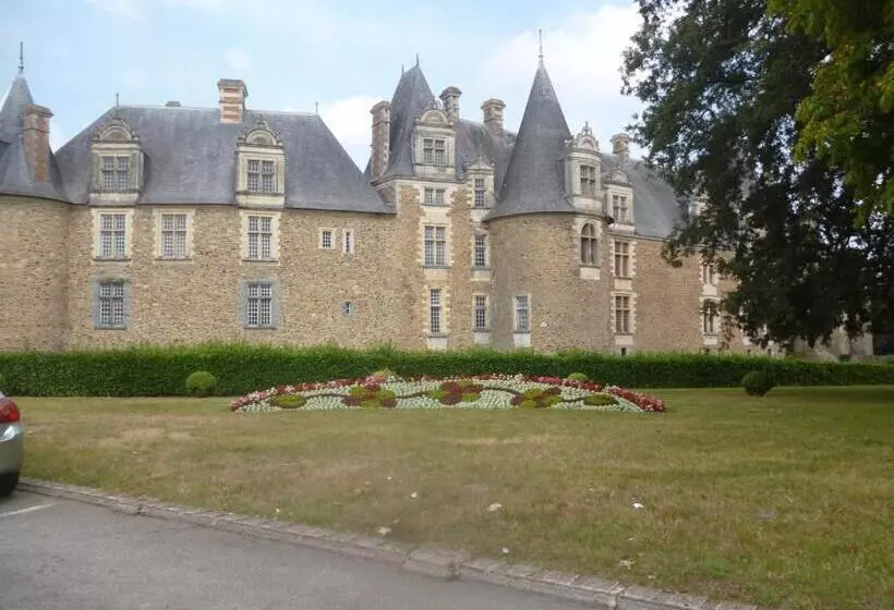 هتل Auberge Bretonne