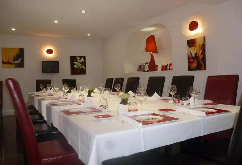 هتل Auberge Bretonne