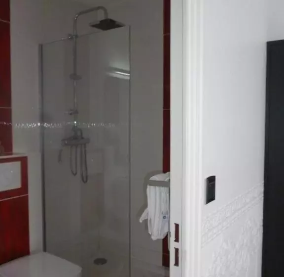 هتل Auberge Bretonne