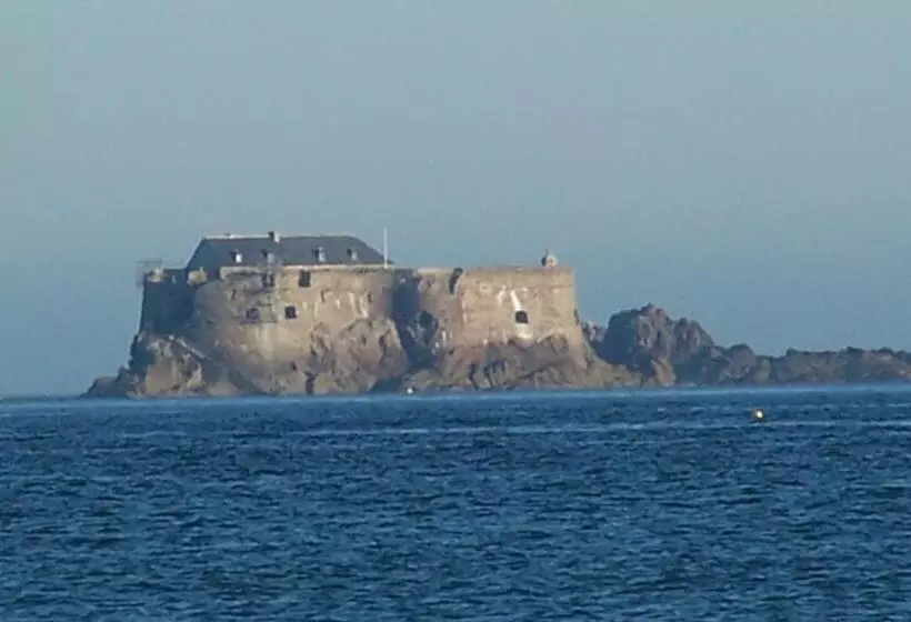 ホテル De La Mer