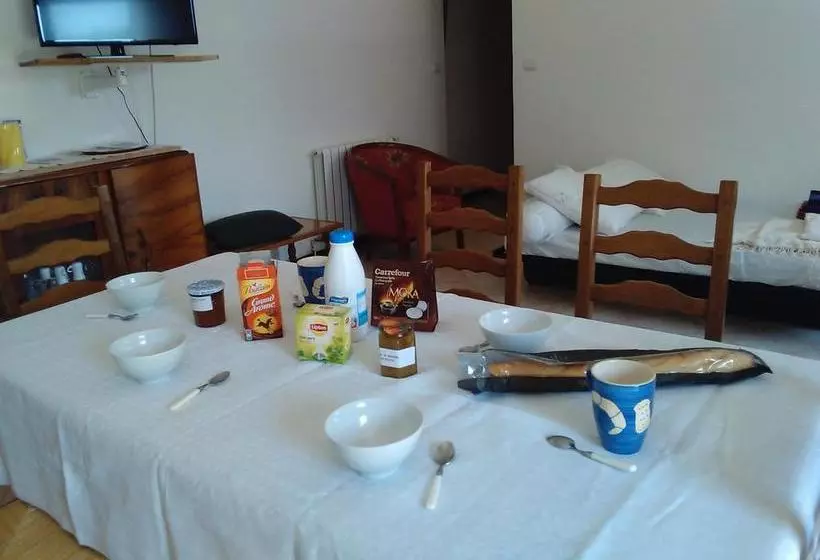 Villa De 2 Chambres Avec Piscine Privee Jardin Et Wifi A Mormoiron