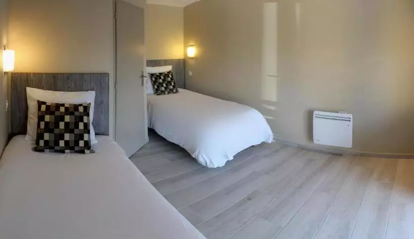 ホテル Hôtel Le Printemps