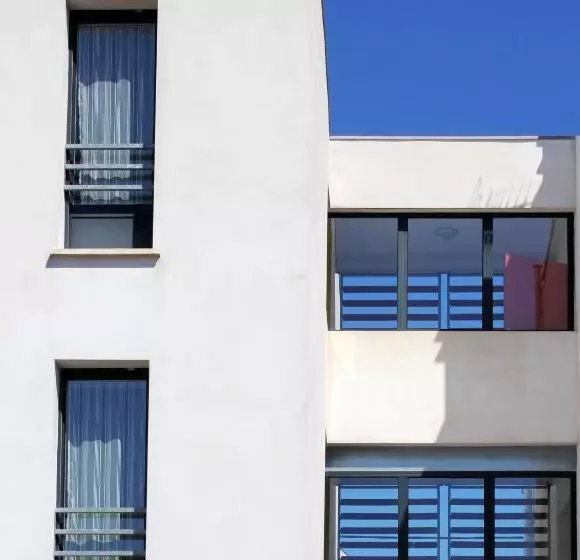 ホテル Hôtel Le Printemps