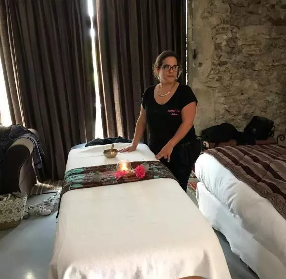 Hotelli Le Trésor Des Templiers