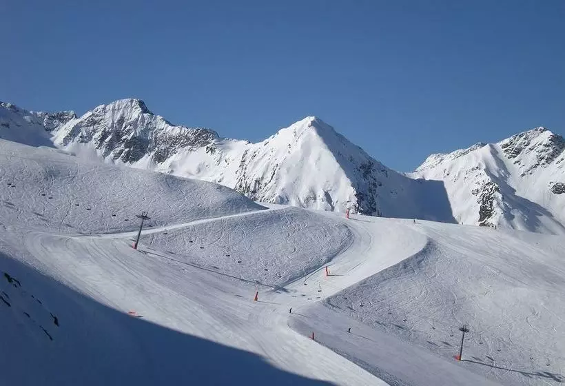 Hotelli Les Adrets De Peyragudes
