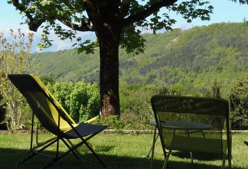 Hotelli Les Mesanges