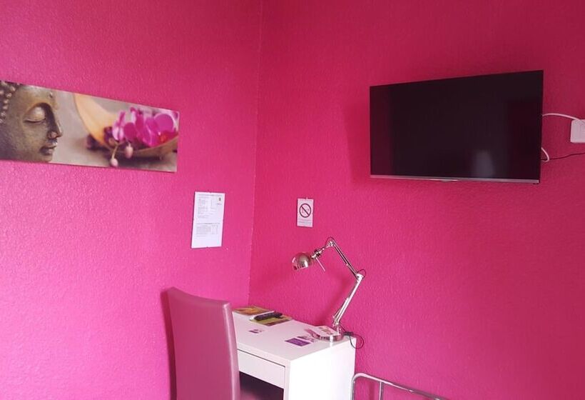 ホテル Logis Hôtel Le Bocage