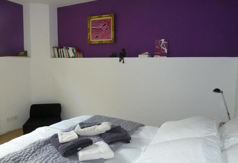 مبيت وإفطار A Livre Ouvert