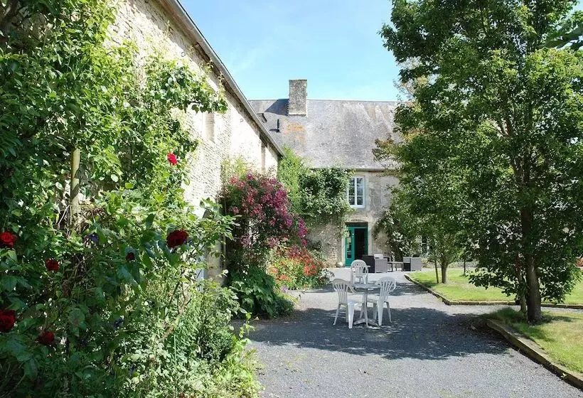 Aamiaismajoitus (B&B) Chambres D Hotes Les Pieris