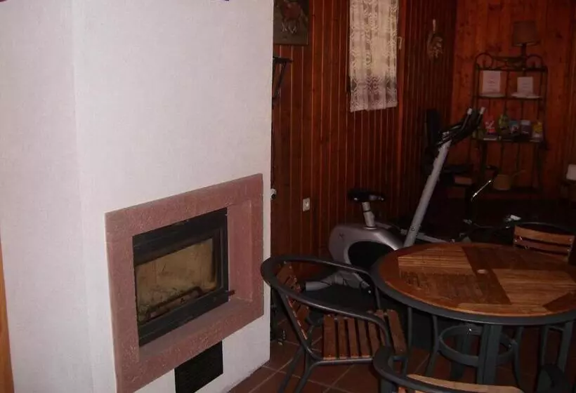 ベッドアンドブレックファースト Restaurant Home Des Hautes Vosges