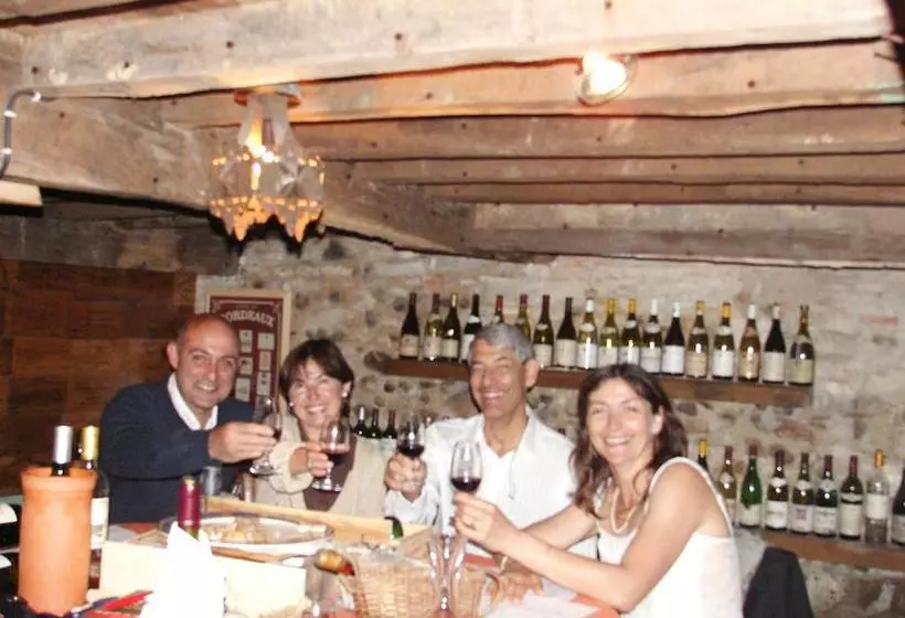 Aamiaismajoitus (B&B) Chambres D'hôtes La Toast Vin