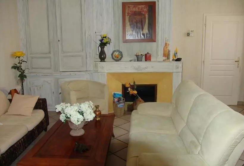 Aamiaismajoitus (B&B) Chambres D'hôtes La Toast Vin