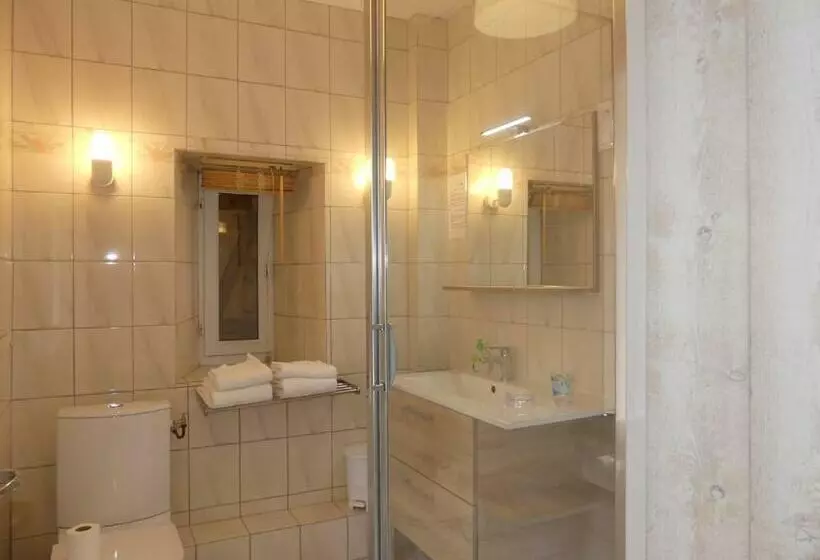 Aamiaismajoitus (B&B) Chambres D Hotes Les Pieris