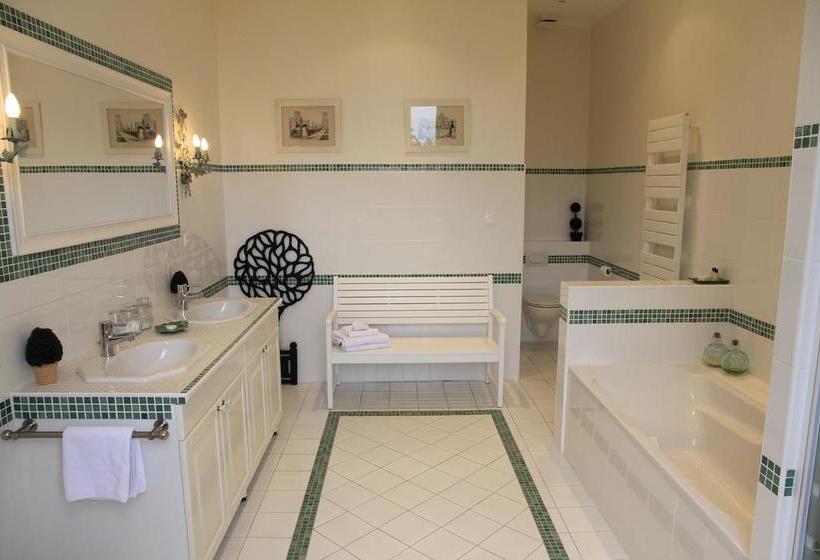 مبيت وإفطار Château De La Marronnière