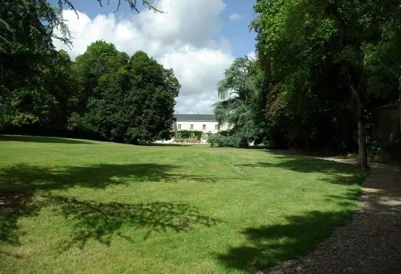Aamiaismajoitus (B&B) Château De La Marronnière