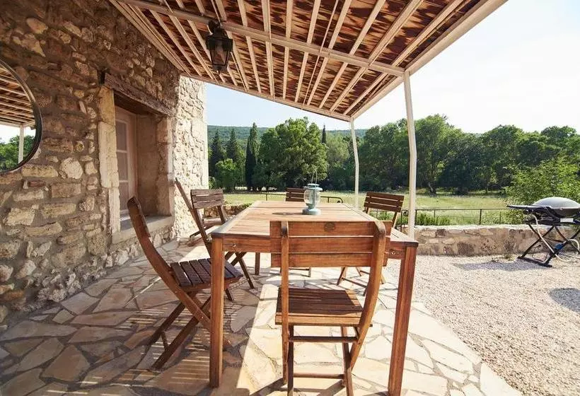 تختخواب و صبحانه La Croix Du Gres