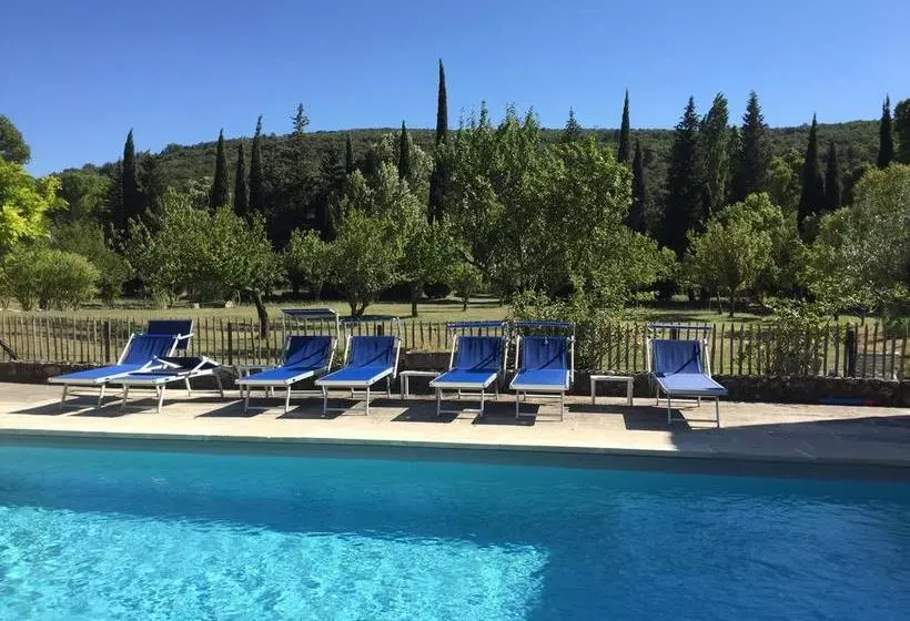 تختخواب و صبحانه La Croix Du Gres
