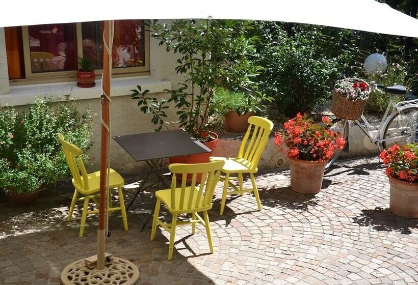 住宿加早餐  La Devinière