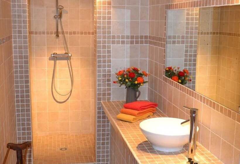 住宿加早餐  La Devinière