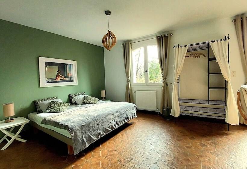 住宿加早餐  La Devinière