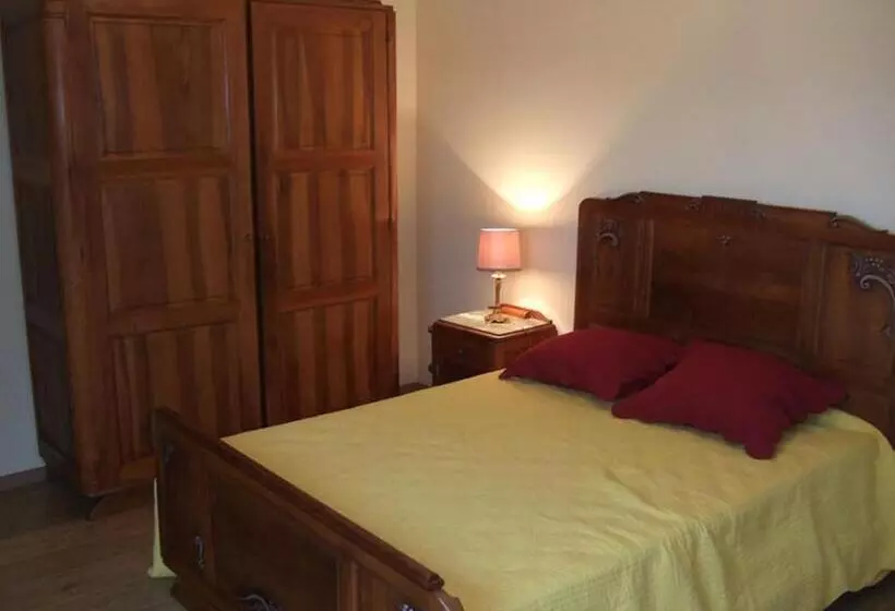 تختخواب و صبحانه La Ferme Du Pech