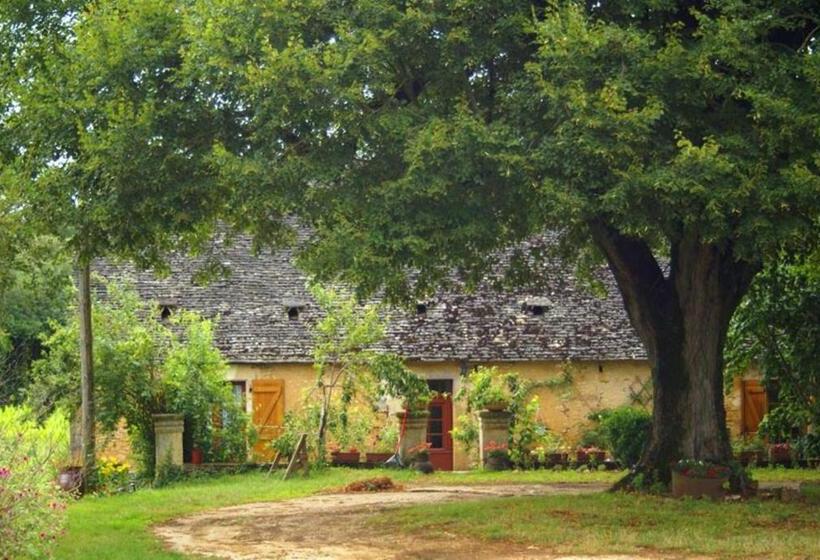 تختخواب و صبحانه La Ferme Du Pech