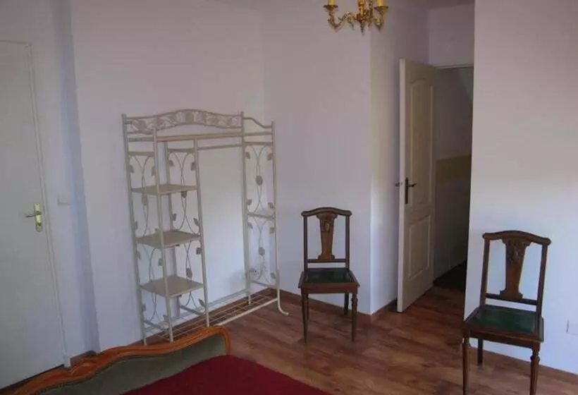 تختخواب و صبحانه La Ferme Du Pech