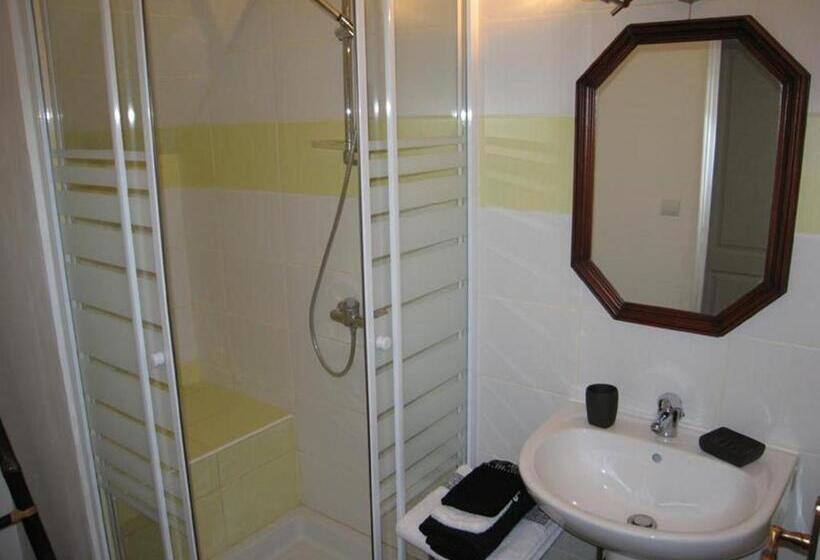 تختخواب و صبحانه La Ferme Du Pech