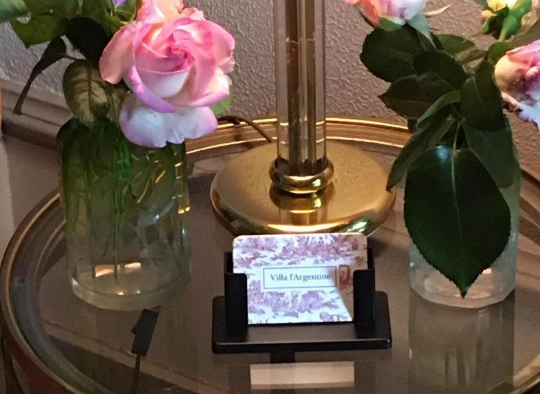 تختخواب و صبحانه La Villa L Argentine