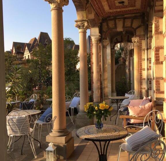 تختخواب و صبحانه La Villa L Argentine