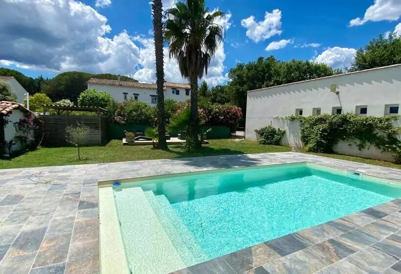 ベッドアンドブレックファースト Chambres D Hôtes Le Mas Du Bijou Bleu