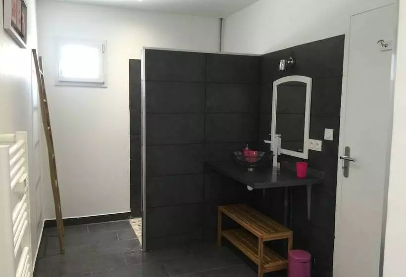 ベッドアンドブレックファースト Chambres D Hôtes Le Mas Du Bijou Bleu