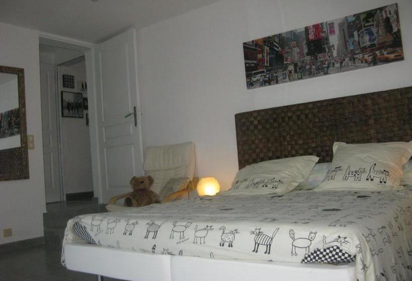 تختخواب و صبحانه Mas Myro