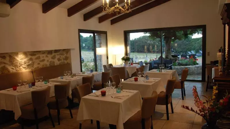 ベッドアンドブレックファースト & Restaurant Les Bergeries D'alata